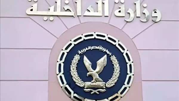 القبض على "المذيع الفرفوش" بتهمة التحريض على الرذيلة ونشر محتوى خادش للحياء
