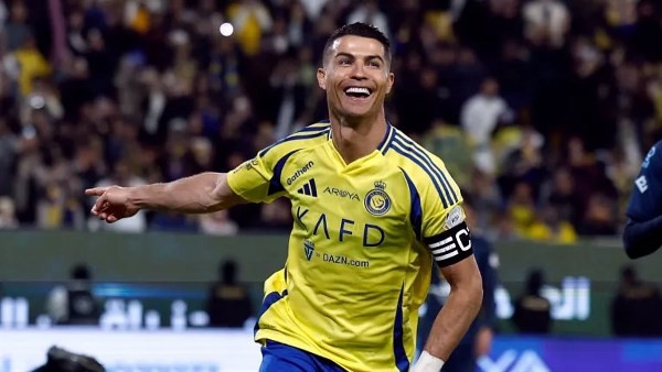 112 105x.. ماذا قدم كريستيانو رونالدو مع النصر بعد تجديد عقده؟
