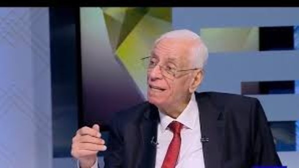 هتاكل كتير ربنا ينزّل عليك غضبه| فيديو غريب لـ حسام موافي يثير الجدل