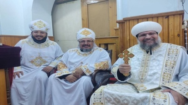 افتقاد وتدشين أواني خدمة بقرية النجارين