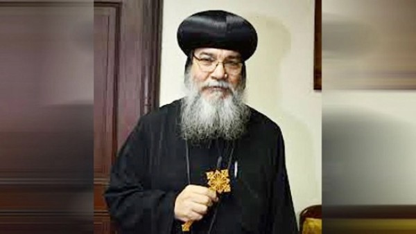 مطرانية المنيا تحذر من منتحل شخصية الأنبا مكاريوس يطلب تبرعات مالية زوراً