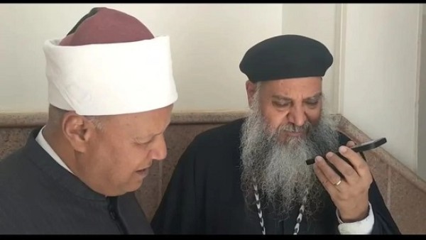 وفد الأزهر يتفقد آثار حريق كنيسة إسنا ويؤكد تضامن بيت العائلة المصرية