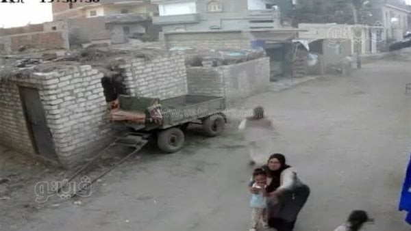 انفجار مفاجئ في خط كهرباء يهز قرية بالشرقية، والأهالي يروون لحظات الرعب (صور)