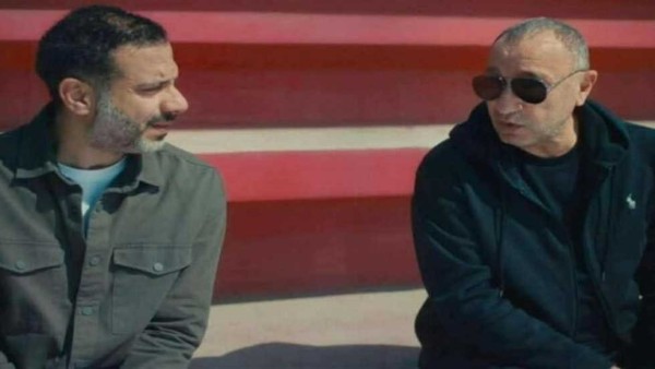 «ملوي دراعه جدا».. ناقد يعلق على مشهد لقاء الخطيب ومحمد فراج في «كتالوج»
