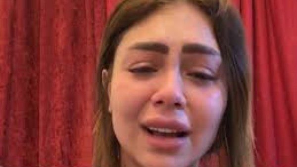 3 ساعات تحقيق في فيديو الضرب.. هدير عبدالرازق أمام النيابة: كان جوزي واطلقنا