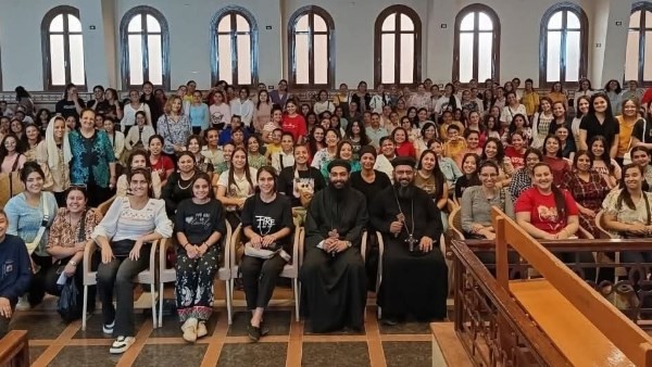 سلسلة لقاءات روحية للشباب بإيبارشية طهطا وجهينة