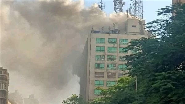 الأدلة الجنائية ترفع البصمات من محيط سنترال رمسيس وتشكيل لجنة هندسية لحصر أضرار الحريق