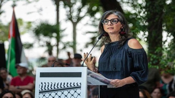 تهاجمها إسرائيل وتلاحقها أمريكا ومُطالبة بمنحها «نوبل».. مَن هي فرانشيسكا ألبانيزي؟