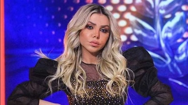"سقط عليها جزء من السقف".. النيابة تعاين فندق إصابة رزان مغربى