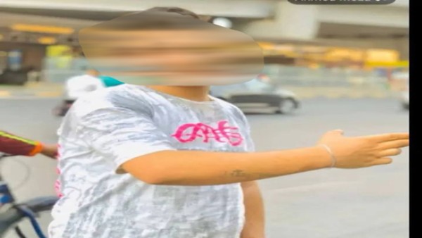 رواد تواصل : مكاريوس شاب مكافح يعمل على عربة قهوة بالعجوزة رفض دفع الإتاوة فمزقه بلطجي بسلاح أبيض