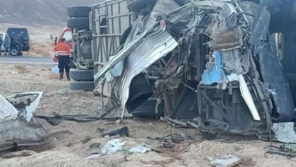 رحلة لشباب كنيسة .. إصابة اشخاص في حادث انقلاب أتوبيس بطريق الإسكندرية مطروح