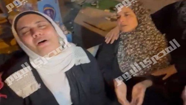 «الوداع الأخير» لضحايا حادث الطريق الإقليمي.. دموع الوجع تملأ أرجاء «مستشفى وردان» (معايشة)