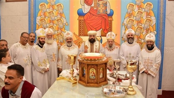 الأنبا أثناسيوس يزور كنيسة العذراء بالأميرية ويتفقد الإنشاءات الجديدة