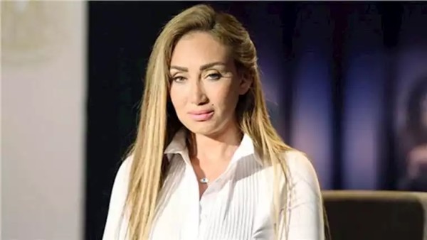 فيديو- ريهام سعيد تنجو من الموت على الطريق الإقليمي "عربية دخلت علينا فجأة"