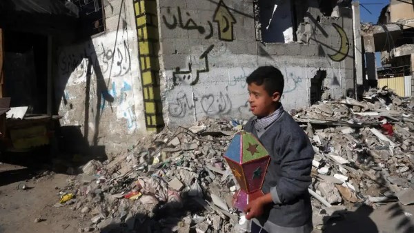 لجنة رئاسية فلسطينية: استهداف الكنائس في غزة تهديد مباشر للوجود المسيحي