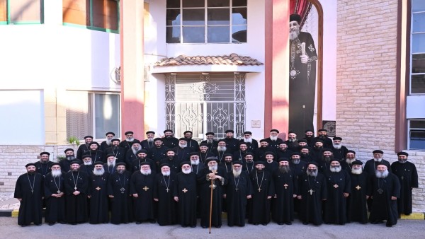 البابا تواضروس يلتقي بكهنة كنائس “غربي الإسكندرية”