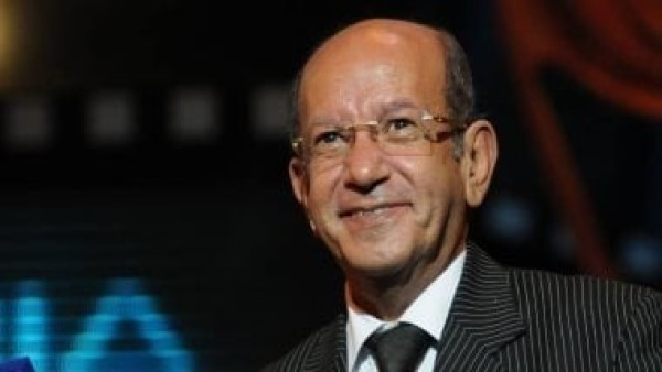 لطفي لبيب يفقد الوعى بسبب نزيف بالحنجرة أدى لالتهاب رئوى حاد