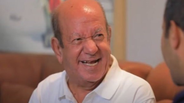 من أمام كنيسة مارمرقس.. مشهد مهيب في وداع لطفي لبيب