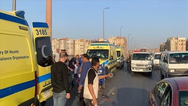 إصابة سيدة وأطفالها الـ 3 في حادث تصادم بالإسماعيلية