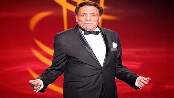 أول ظهور للزعيم عادل إمام في حفل زفاف حفيده بعد سنوات من الغياب (صورة)