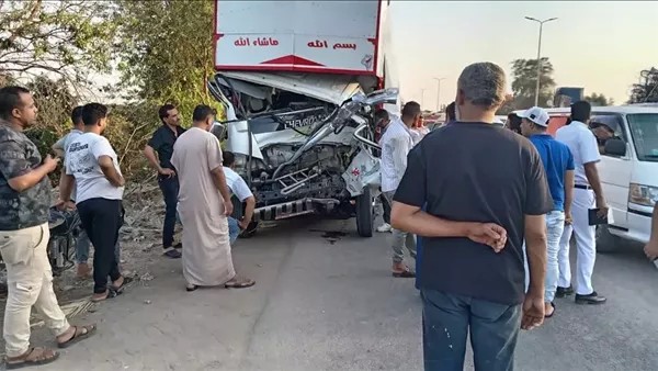 تصادم مروع بين أتوبيس ونقل وميكروباصين على الطريق الإقليمي بالشرقية، والعناية الإلهية تنفذ 26 راكبا