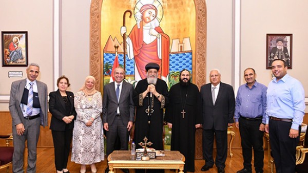 البابا تواضروس يستقبل وفد البنك الزراعي المصري لتعزيز الشمول المالي ودعم الريف