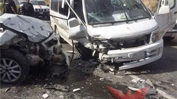 بالأسماء.. إصابة 11 شخصًا فى حادث تصادم بطريق كفر داود السادات فى المنوفية