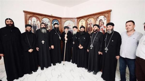 أسقف البحيرة يدشن أواني ورسامة شمامسة في زيارة رعوية لكنيسة الأنبا مقار بالسادات