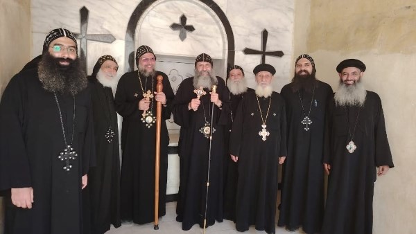 رسامة شمامسة جدد في دير العذراء والأنبا أبرام في دلجا