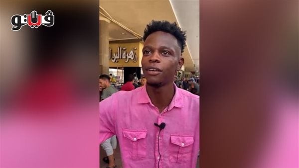"احنا شعب واحد"، رسائل مؤثرة من شباب السودان للمصريين قبل العودة لبلادهم (فيديو)