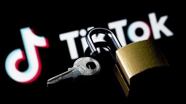 أم مكة وأم سجدة وسوزي..حملة تطهير لـ تيك توك من خادشي الحياء و الخارجين على الآداب العامة
