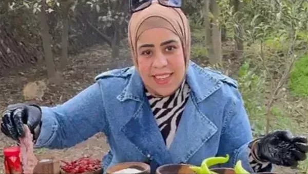 التحفظ على خزينة مغلقة ومعدات تصوير وحوامل بمنزل البلوجر أم مكة