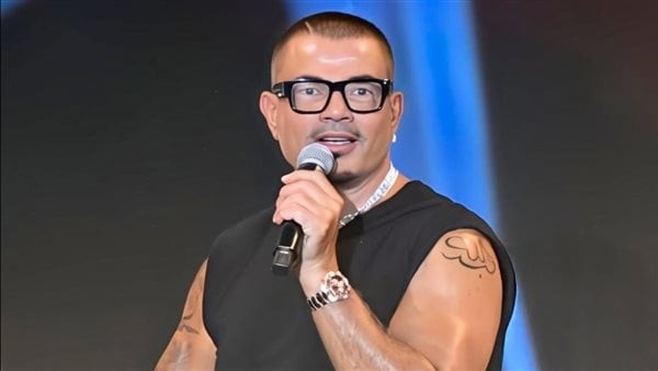 بمدفع وفاير وركس، شاهد ماذا فعل عمرو دياب في حفل العلمين بعد كارثة محمد رمضان بالساحل (فيديو)