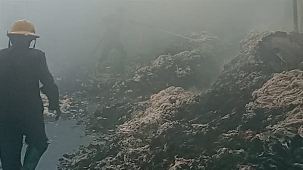 حريق ضخم بمصنع قطن في سمنود بالغربية
