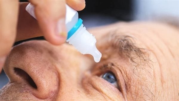 قطرة جديدة لتصحيح الإبصار تمنح الملايين من ضعاف النظر رؤية قوية دون جراحة
