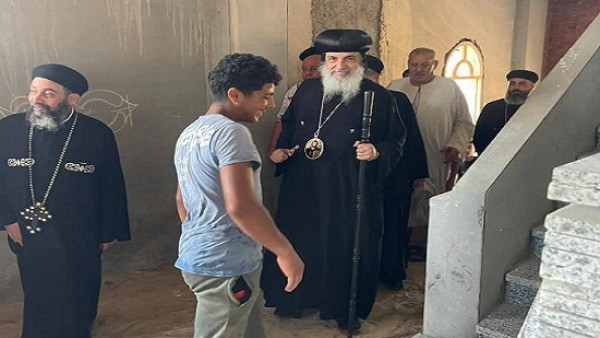 أسقف الشرقية يتفقد أعمال التشطيب بكنيسة العذراء - ترعة البطيخ