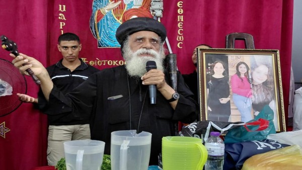 آلاف الأقباط يشاركون بصلاة الثالث للخادمات زهرات كنيسة العذراء بداقوف في المنيا