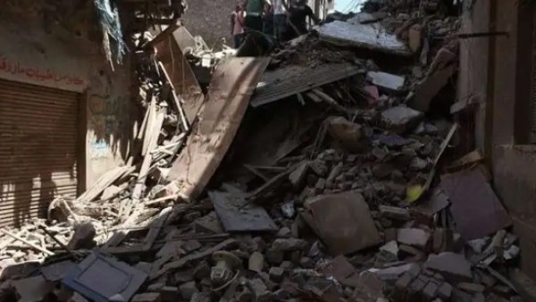 سقوط عقار من طابقين بمركز طهطا بسوهاج يسفر عن مصرع 3 أشخاص وإصابة 4 آخرين