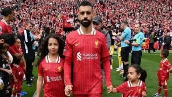 الحذاء الذهبي ينهي خصومة مكة وكيان محمد صلاح.. اعرف التفاصيل