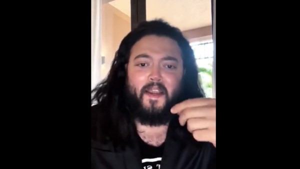 أنا في أم الدنيا.. المعارض علي حسين مهدي: حصولى على العفو الرئاسي لحظة تاريخية