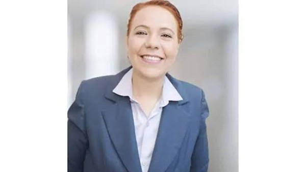 حكمت عن مقتل ربة منزل على يد زوجها لظهور ذراعها أثناء نشر الغسيل : بسبب رجال دين حولوا المرأة إلى حلوى مكشوفة وارفض توسع نفوذهم