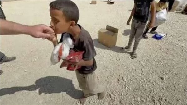 حكاية الطفل أمير تثير غضب العالم، وضابط أمريكي: قبل يدي للمساعدة فقتله الاحتلال الإسرائيلي (فيديو)