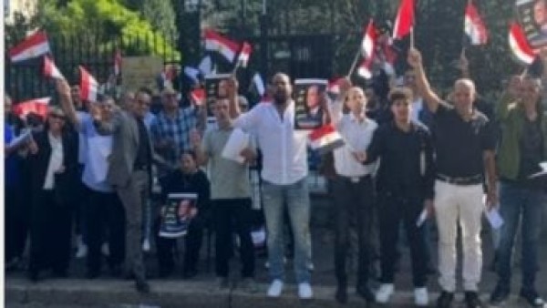 أبناء الجالية المصرية بميلانو يعلنون دعم مواقف الدولة وينضمون لـ"وطنك أمانة"