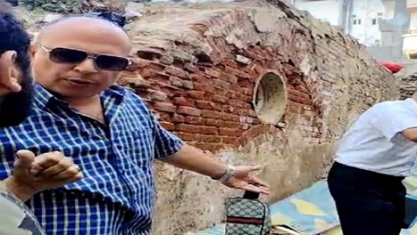 شرطة رشيد توقف أعمال هدم كنيسة العذراء وتحرر محضرًا بالواقعة وكاهن الكنيسة يؤكد " محاولة لاخفاء معالمها والكنائس لا تباع ولا تشترى