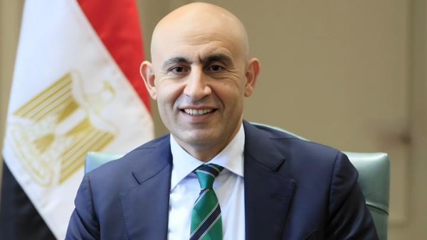 وزير التربية والتعليم يصدر قرارا وزاريا بشأن حركة بعض مديري ووكلاء المديريات التعليمية