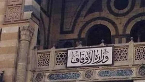 خالد منتصر ينتقد سيطرة السلفيين على مسجد بحلوان: الوهابيون احتلوا المساجد بمباركة مدير الأوقاف
