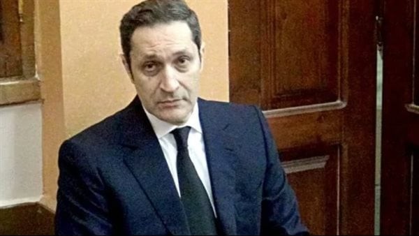 المتغطي بالأمريكان عريان، علاء مبارك يستعين بمقولة والده لكشف لغز الأحداث الأخيرة بالمنطقة