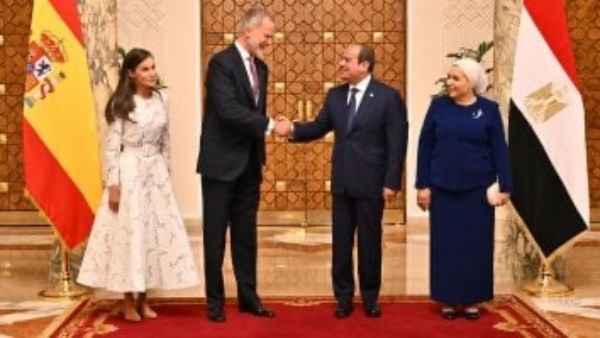 أرفع الأوسمة الملكية.. ملك إسبانيا يقدم قلادة إيزبيل لاكاتوليكيا للسيسي