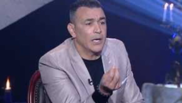 كلب الكابتن نهش مهندسة.. عصام الحضري وزوجته في محضر رسمي بالعلمين