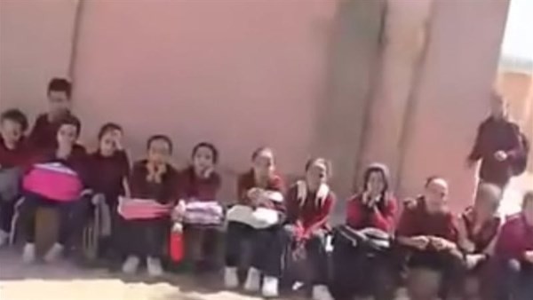 تدخل عاجل من الوزارة.. التعليم تحل أزمة مدرسة تونا الجبل بالمنيا وانتظام الدراسة بشكل كامل